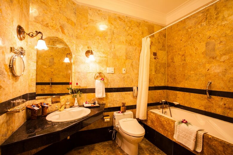 Hotel Majestic Saigon