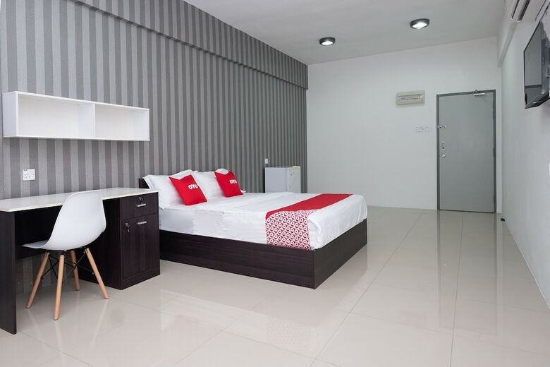 Hotel Oyo 90054 Summer Inn