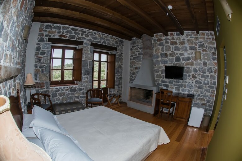 Xemoni Hotel