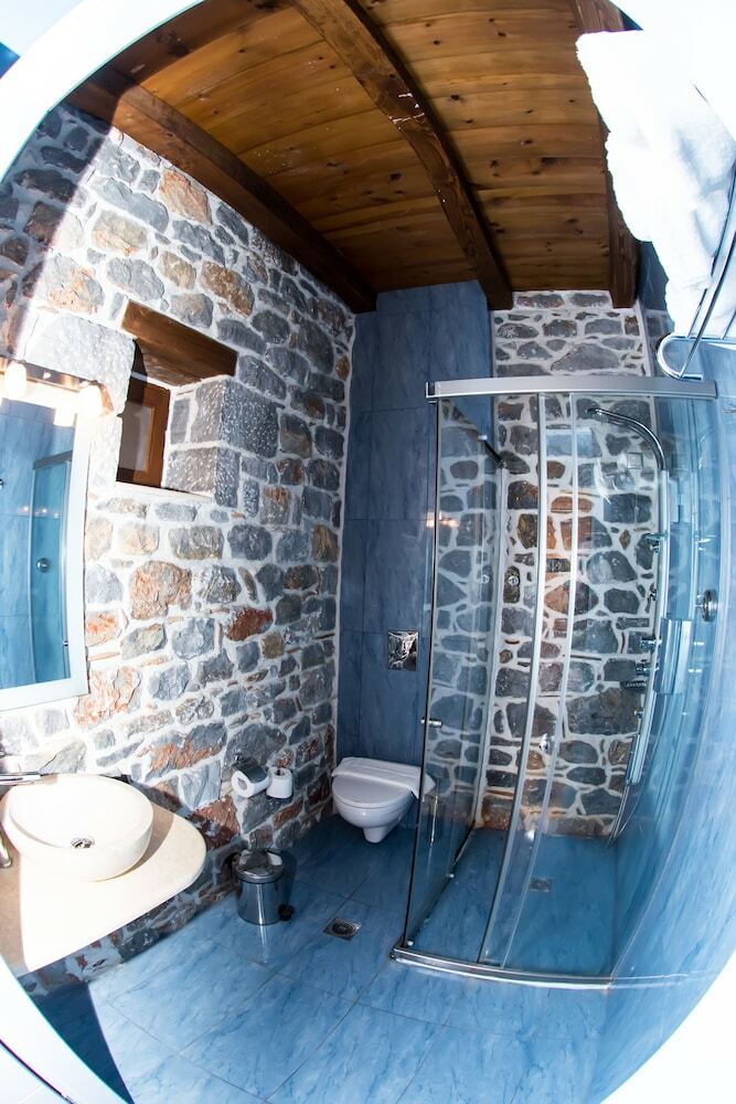 Xemoni Hotel