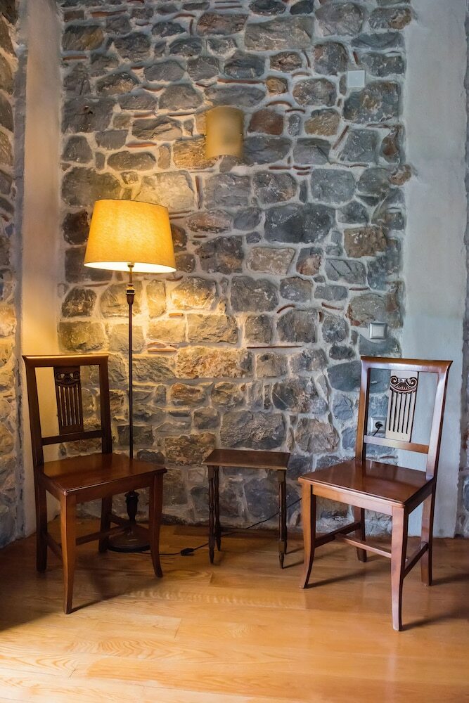 Xemoni Hotel