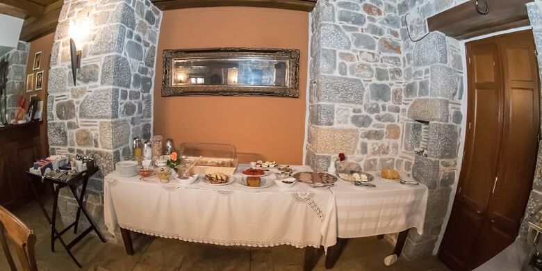 Xemoni Hotel