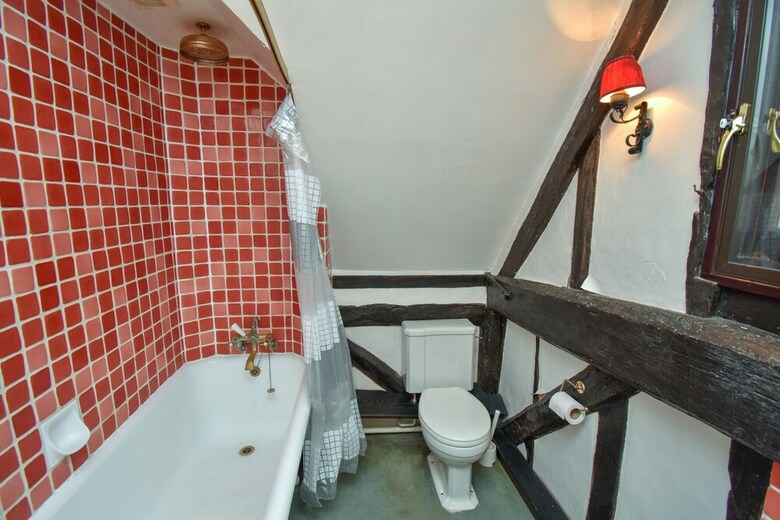 Apartamentos 17th Century Cottage