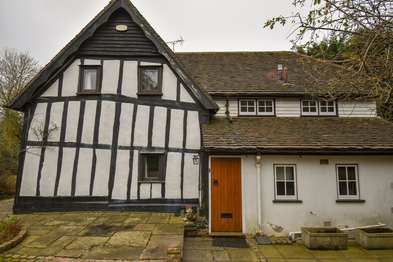 Apartamentos 17th Century Cottage