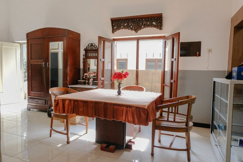 Hotel Oyo 1028 Garuda Residence