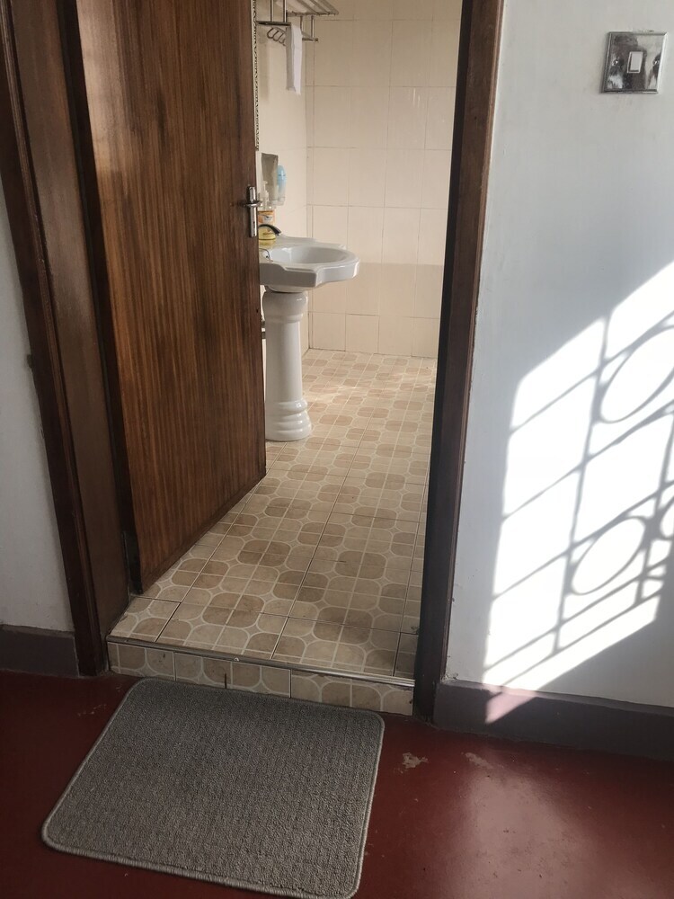Bed & Breakfast Forest Lodge Mukono