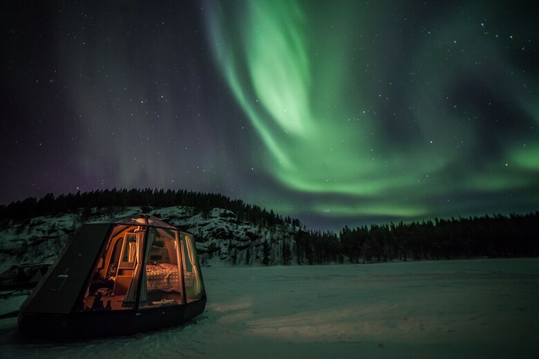 Cabana Aurora Borealis Northern Light Glass Igloo
