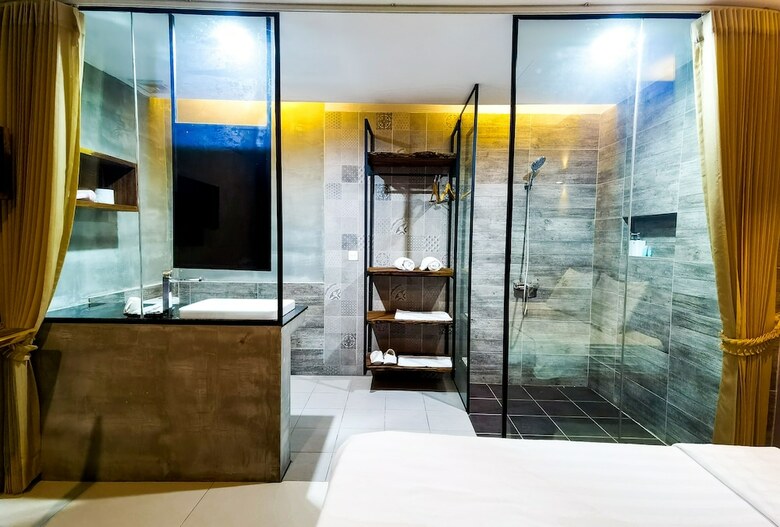 Bk Hotel