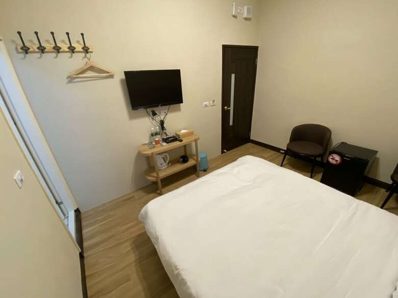 Bed & Breakfast Loju Sunrise Inn
