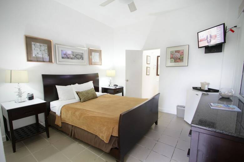 Bed & Breakfast Tres Palmas Inn
