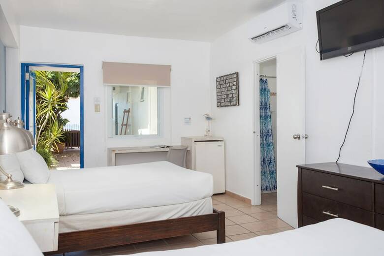 Bed & Breakfast Tres Palmas Inn