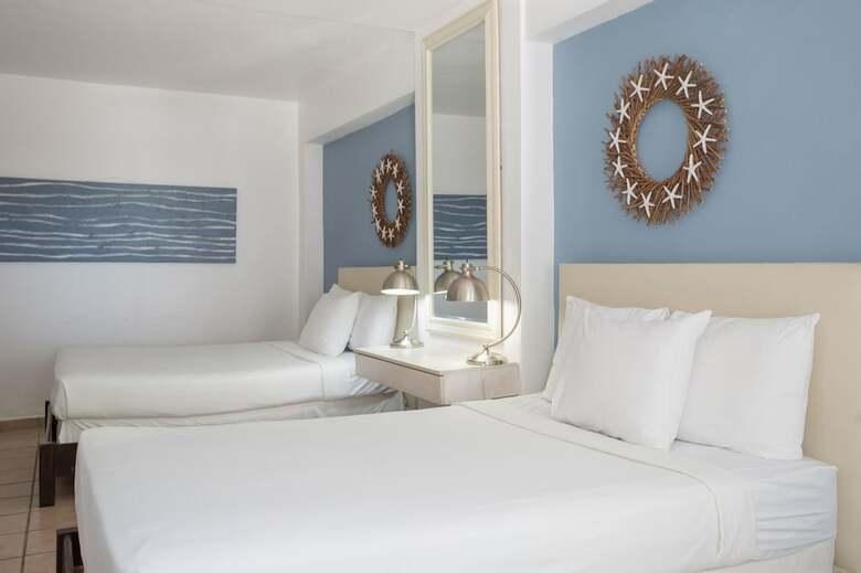 Bed & Breakfast Tres Palmas Inn