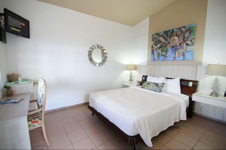 Bed & Breakfast Tres Palmas Inn