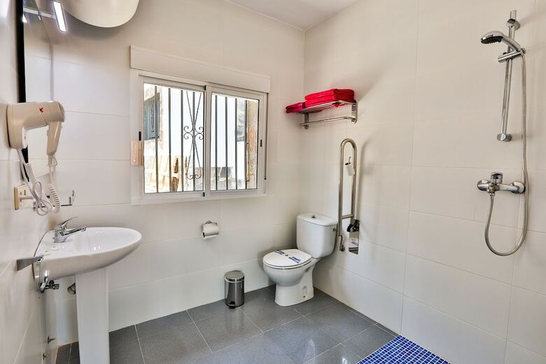 Apartamentos El Madro�al