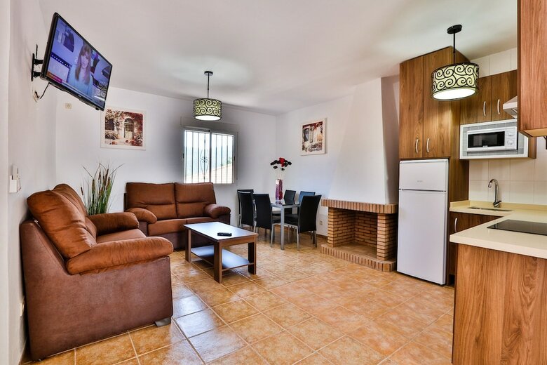 Apartamentos El Madro�al