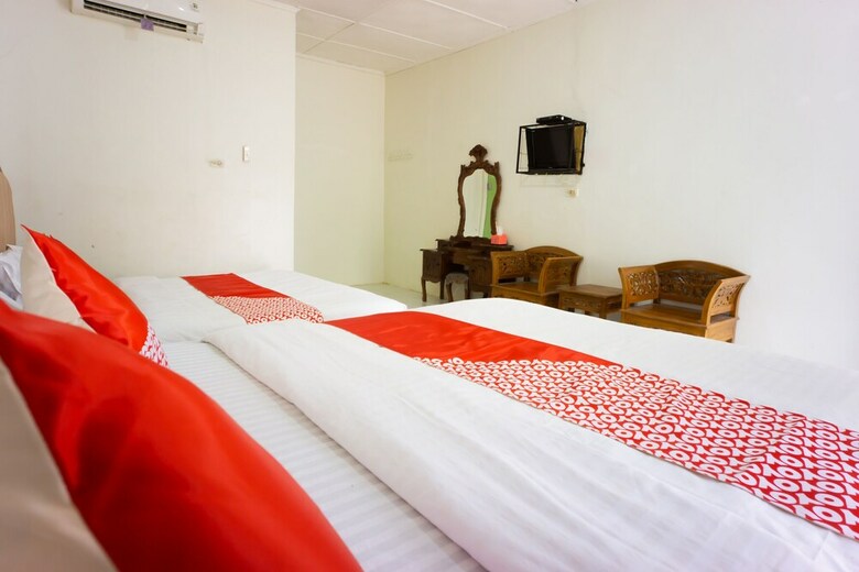 Oyo 2410 Intan Hotel