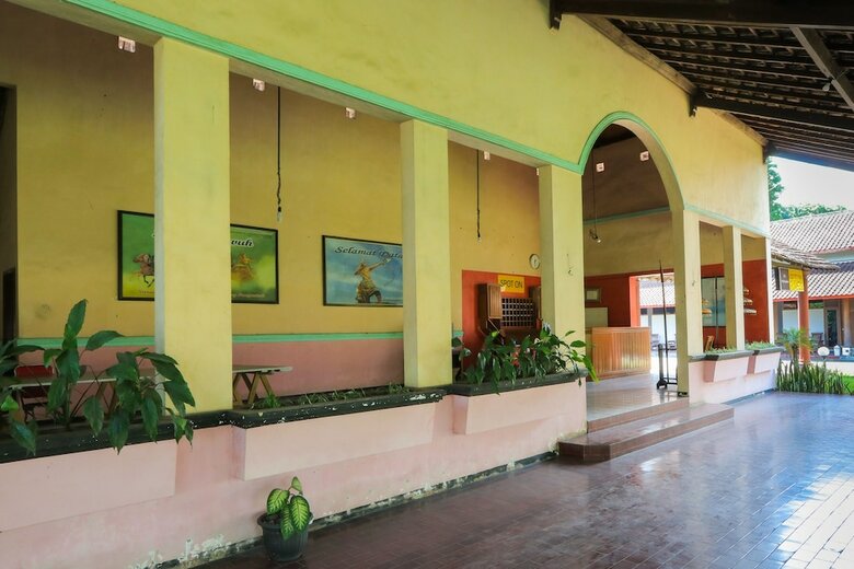 Hostal Spot On 2465 Hotel Raung View