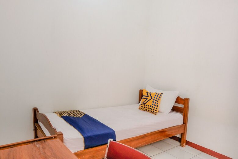 Hostal Spot On 2749 Tiga Sinar Residence