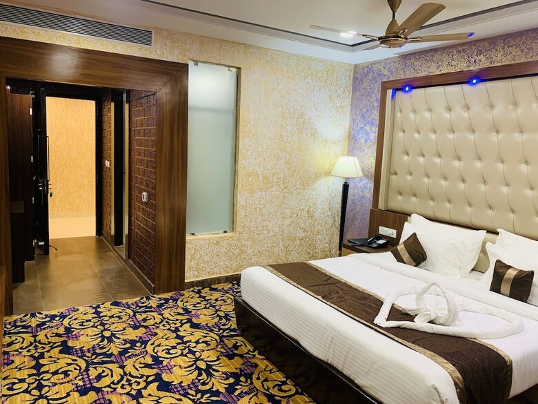 Hotel Vishnu Empire