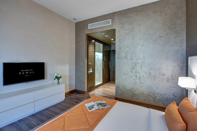 Remal Hotel
