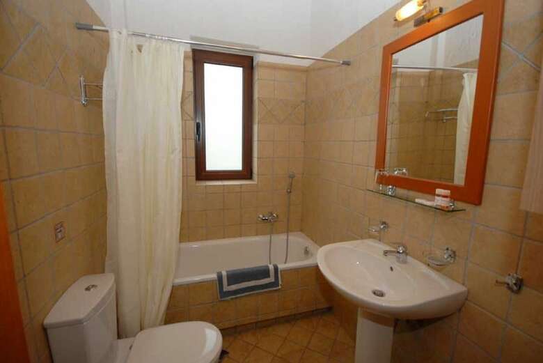 Hotel Omalia Village