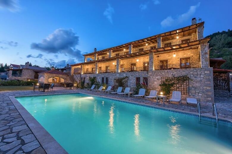 Hotel Omalia Village