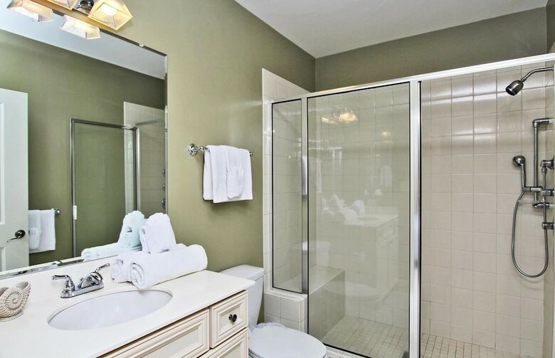 The Wharf 902 By Youngs Suncoast