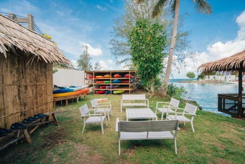 Hostal Airai Ocean View Lodge