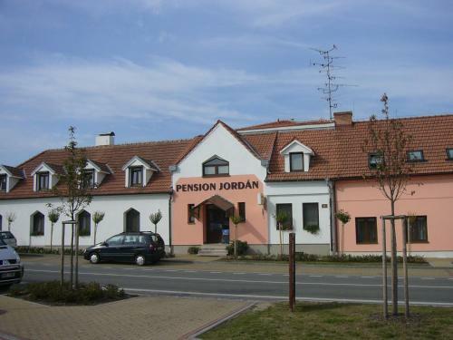 Hostal Penzion Jord�n