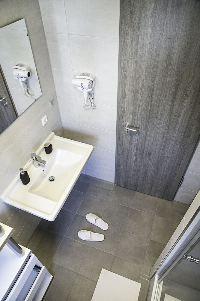 Prime Apartments And Rooms