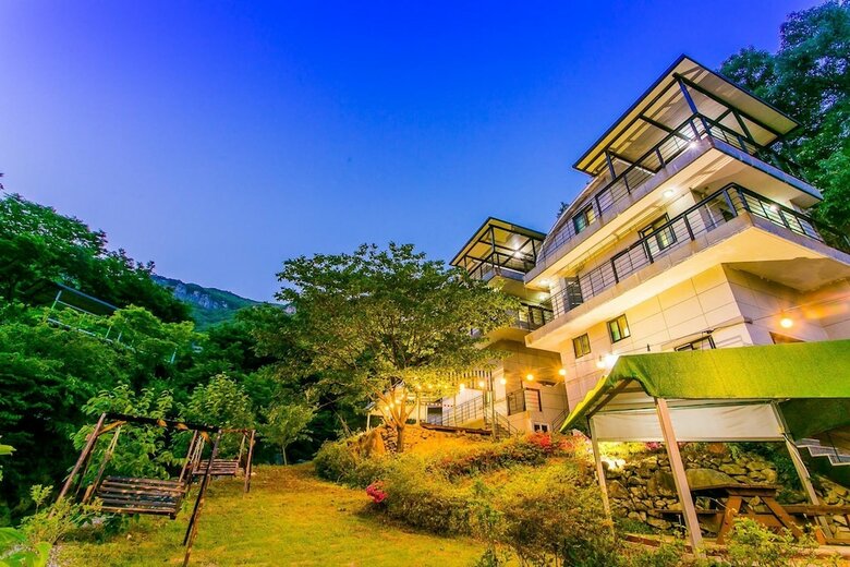 Miryang Sol Poonggyeong Pension