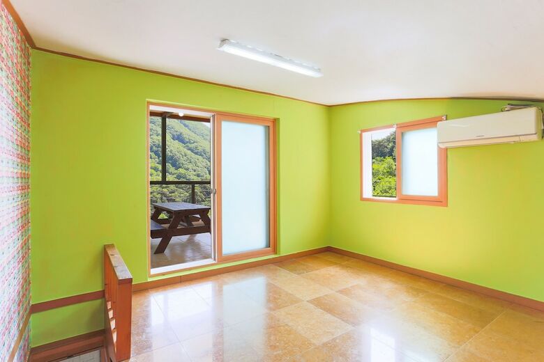 Miryang Sol Poonggyeong Pension