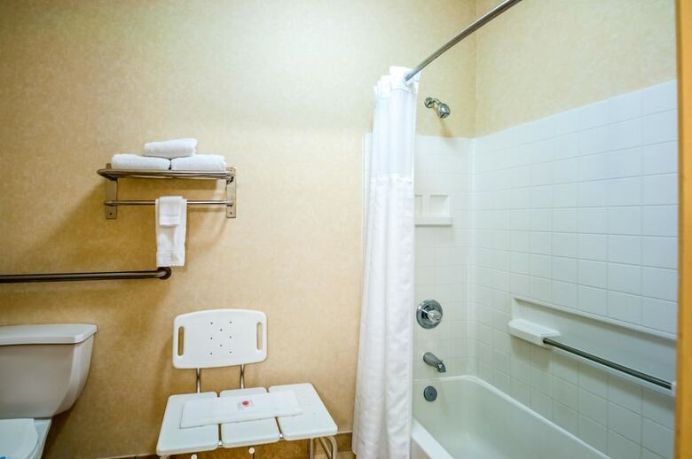 Hotel Comfort Inn And Suites