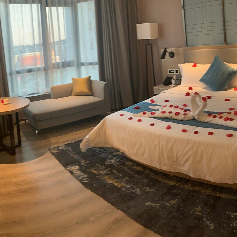 Zhenshang Hotel