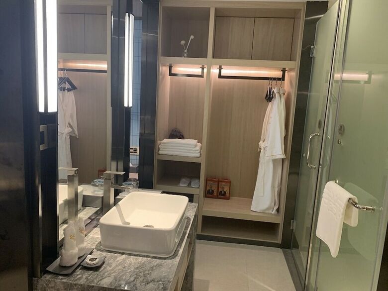 Zhenshang Hotel