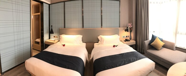 Zhenshang Hotel