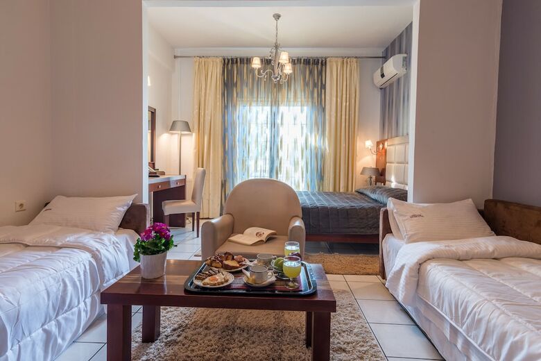 Krikonis Suites Hotel