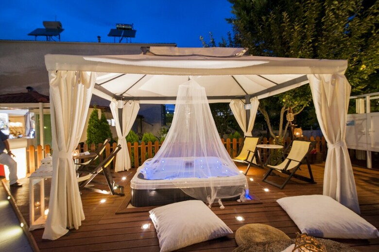 Krikonis Suites Hotel