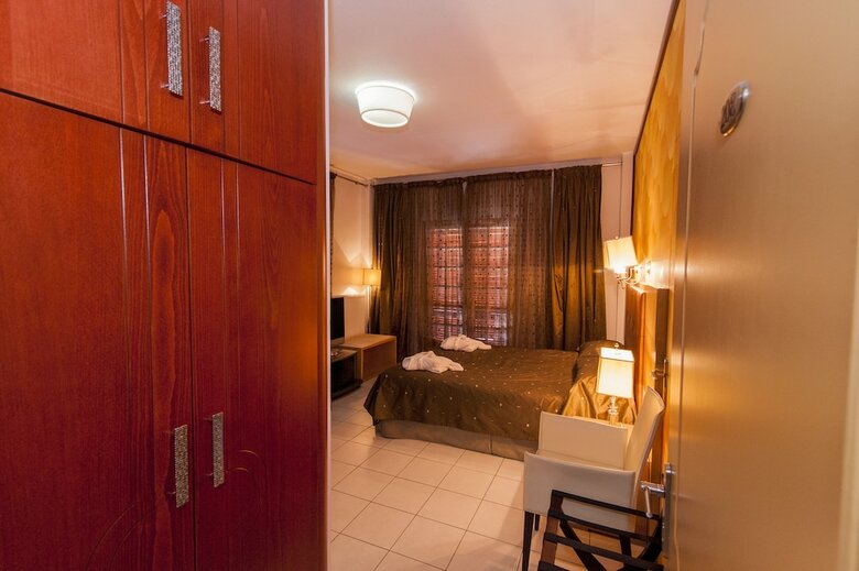 Krikonis Suites Hotel