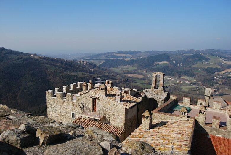 Castello Di Cisterna