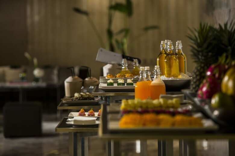 Renaissance Shanghai Caohejing Hotel