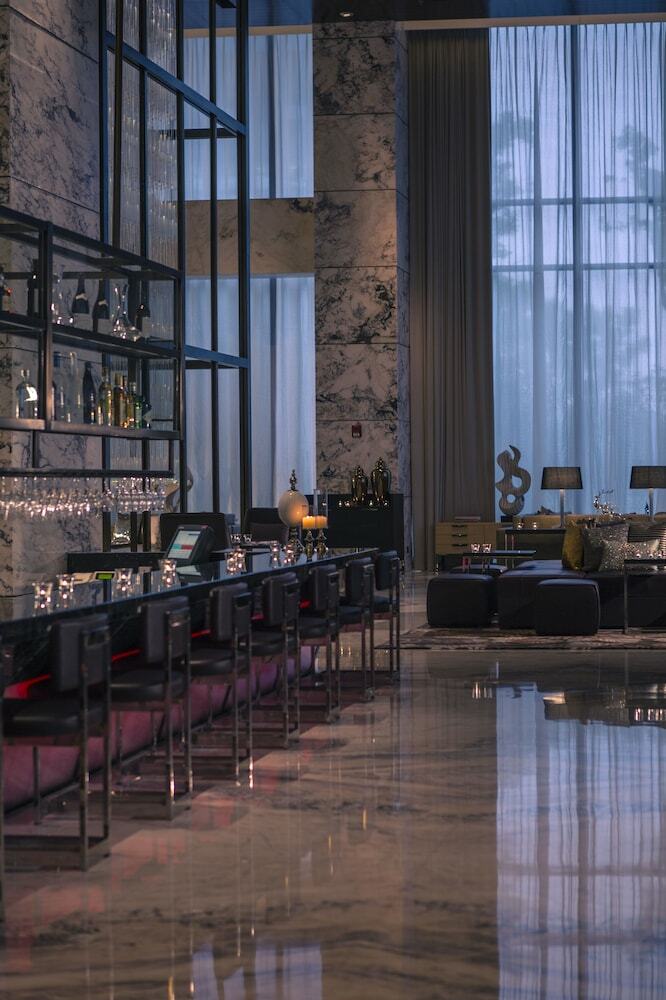 Renaissance Shanghai Caohejing Hotel