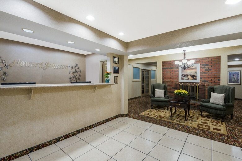 Hotel Howard Johnson By Wyndham Springfield