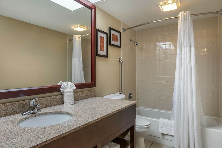 Hotel Comfort Inn Airport