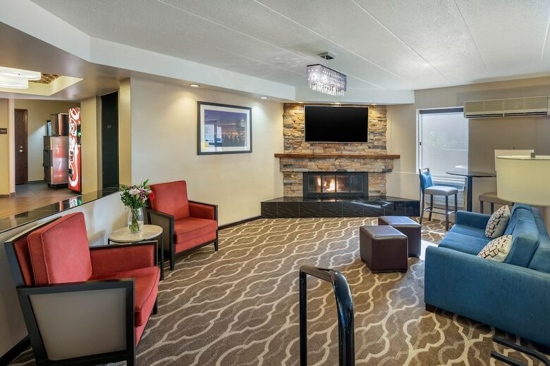 Hotel Comfort Inn Airport