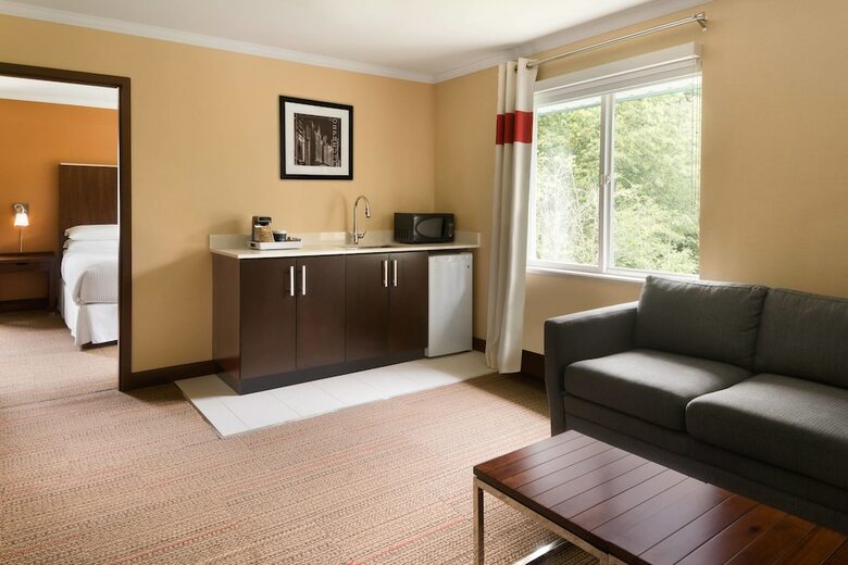 Hotel Four Points By Sheraton Surrey