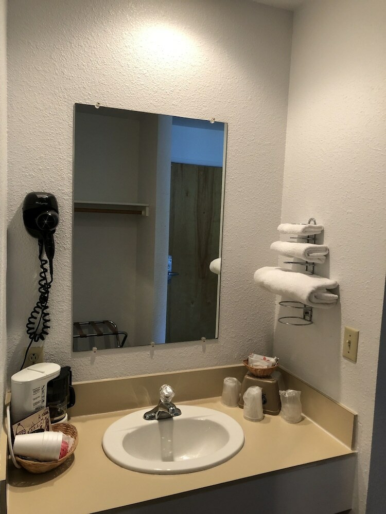 Hotel Jot's Resort