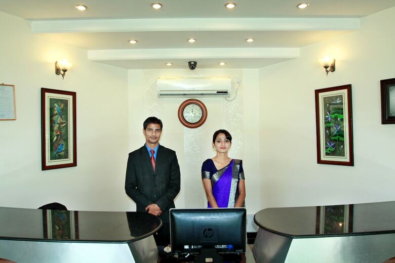 Hotel Naturoville Ayurvedic And Yoga Retreat By Opensky