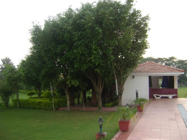Hotel Naturoville Ayurvedic And Yoga Retreat By Opensky