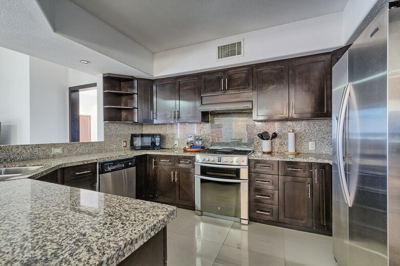 Aparthotel Laguna Shores Resort